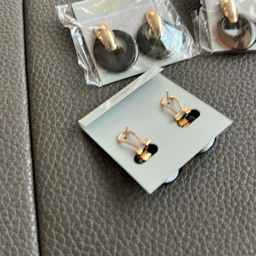 Vintage Black Onyx dangle earrings - Picture 2 of 2